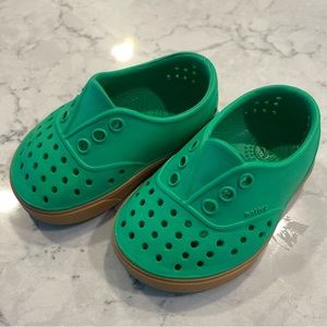 Native shoes size C4